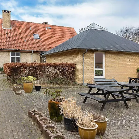 Hawkraft Kulturhotel Apartment 4*